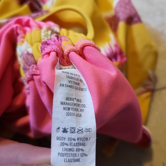 American Eagle Cut Out Runching Tie One Piece Baithing Suit - Picture 14 of 16